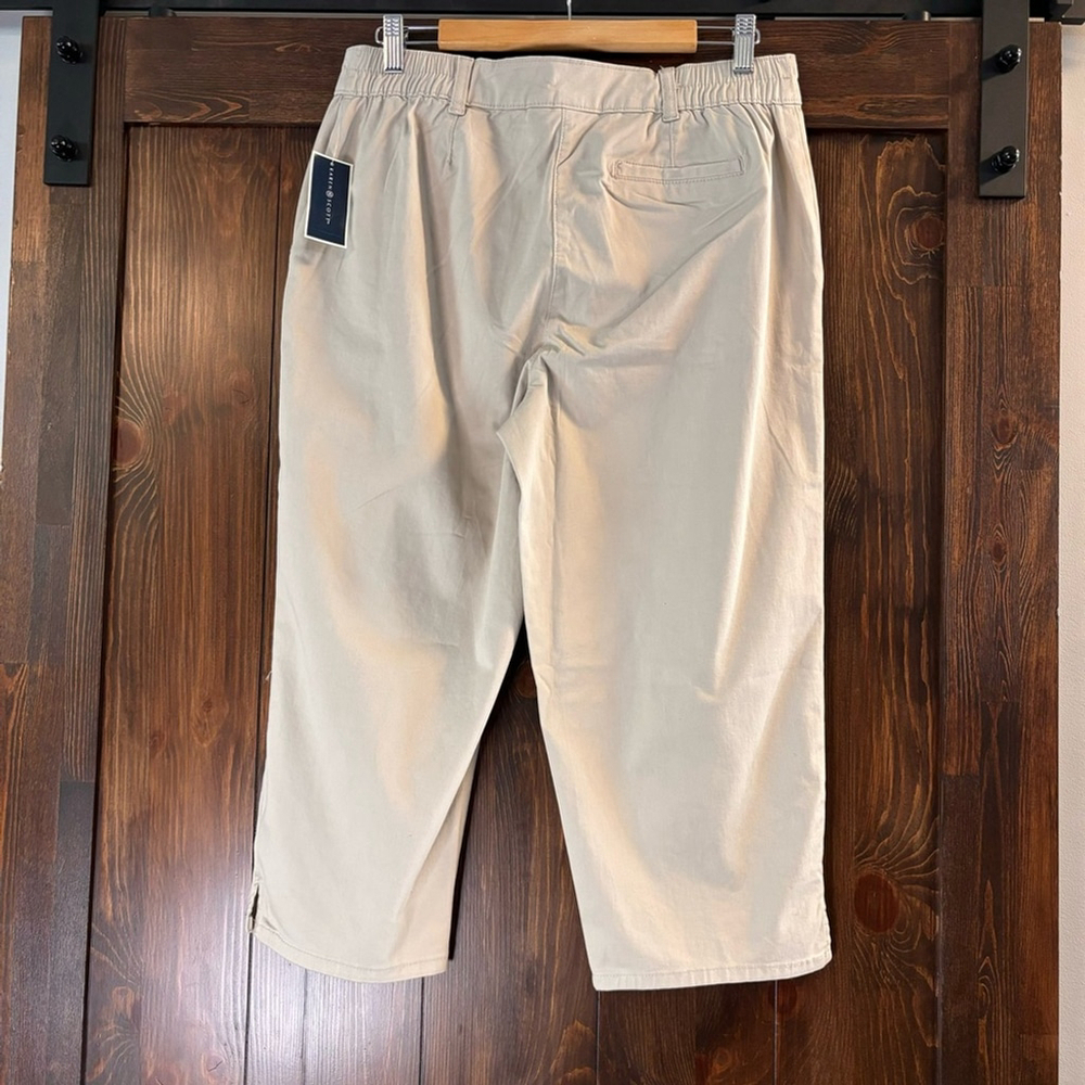 Karen Scott Women's Light Beige Comfort Waist Capri Pants NWT - Picture 7 of 11